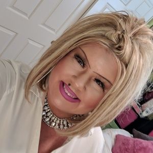 Meet your Posher, Nicole